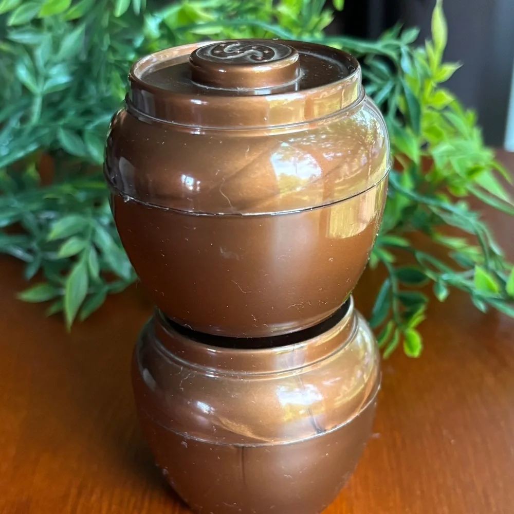 Vintage Admiration Brown Barrel Salt and Pepper Shaker Set Made in USA
